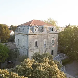 3* Hotel Logis Hotel - Restaurant Residence Les Cedres
